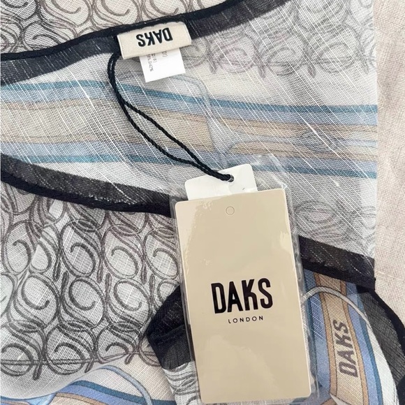 Daks - Picture 4 of 8